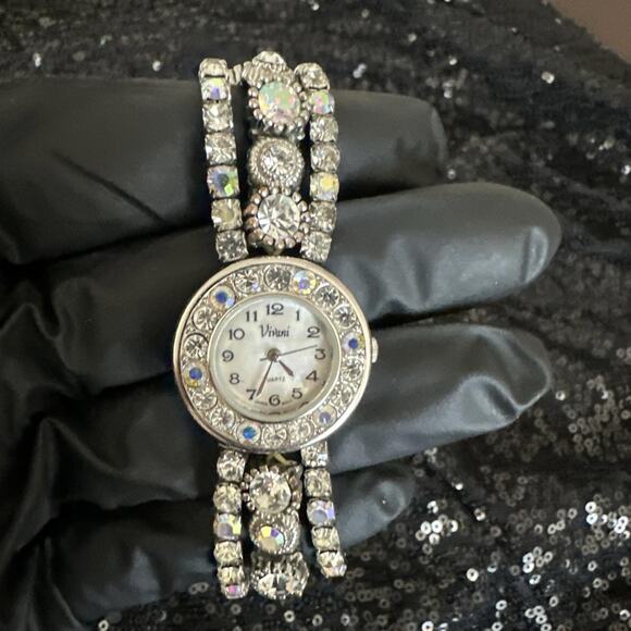 Vintage Vivani Silver Tone Rhinestone Gem Stretch Band Bracelet Watch - Picture 2 of 5